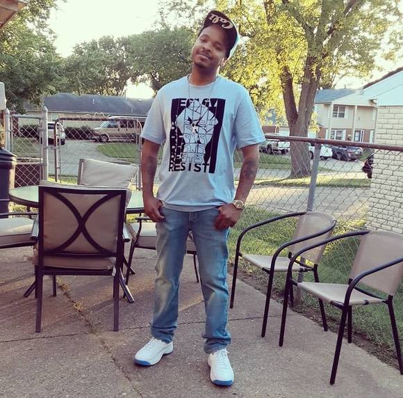 Meet your Posher, Cam l - Picture 1 of 1